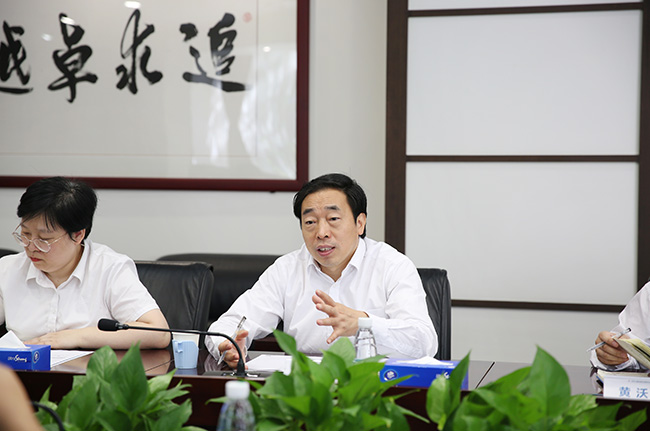 大連檢驗檢測集團黨委書記、董事長李強一行到訪廣電計量開展交流洽談
